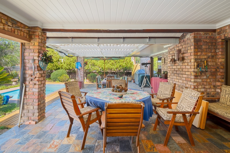 4 Bedroom Property for Sale in Groenvallei Western Cape